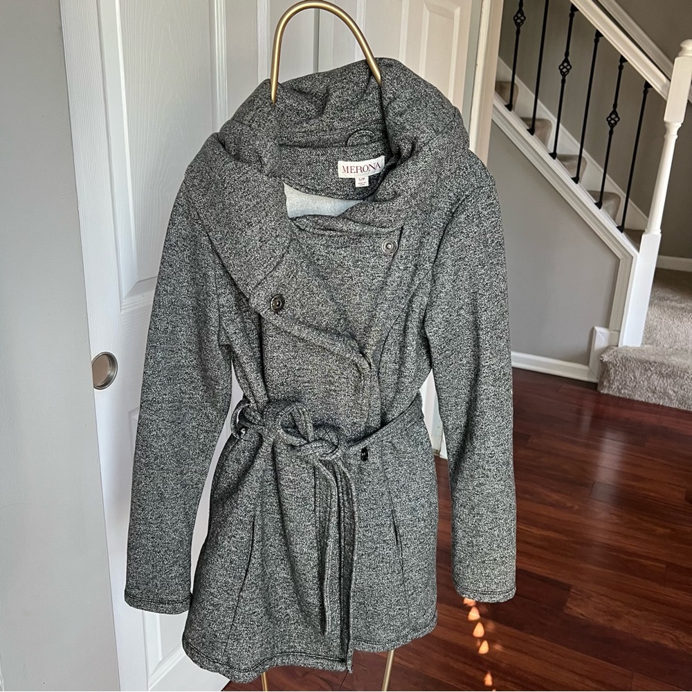 Merona grey sweatshirt coat with belt and button closure women’s small